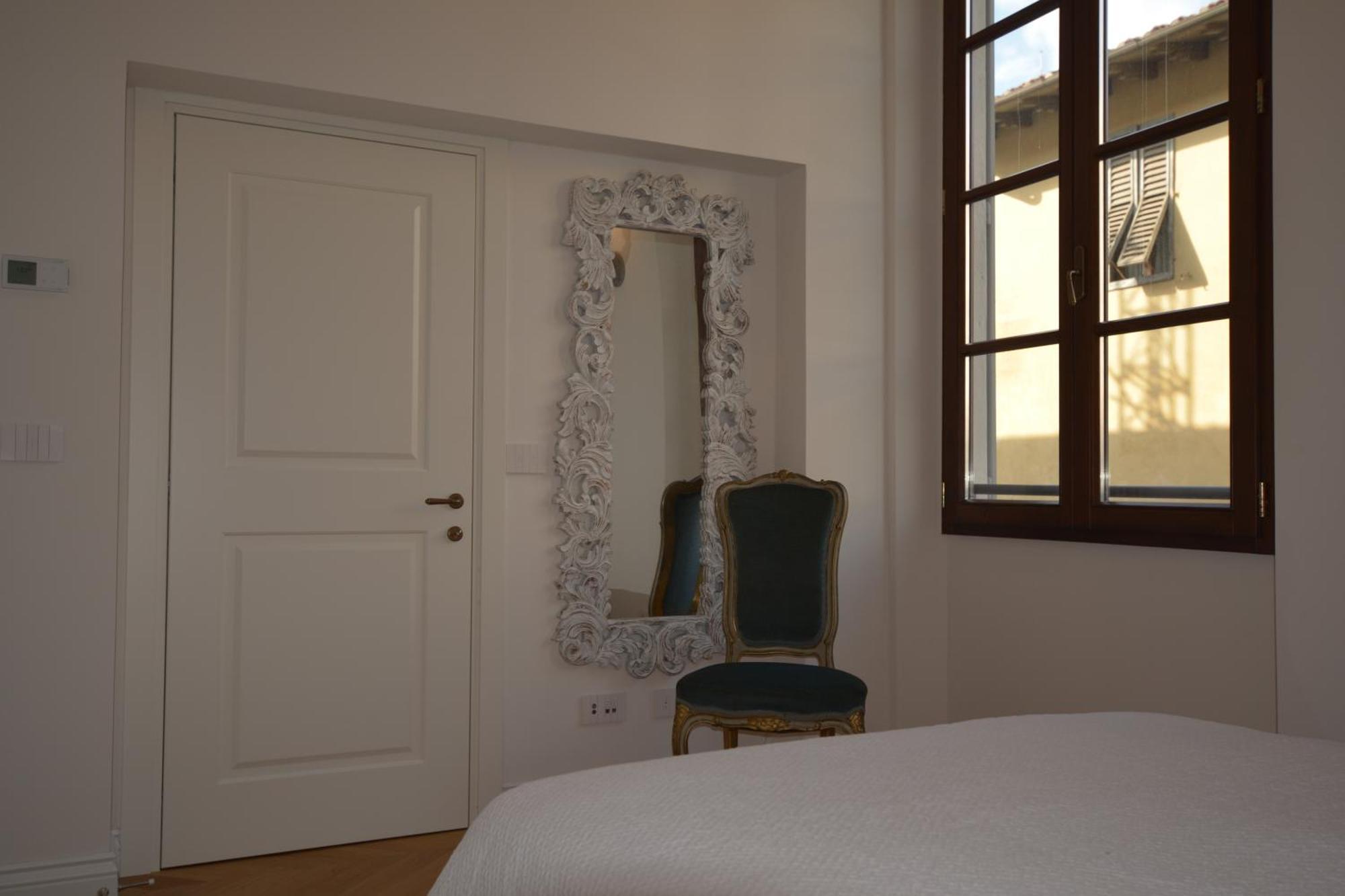 Servi Elegant With Terrace Apartment *